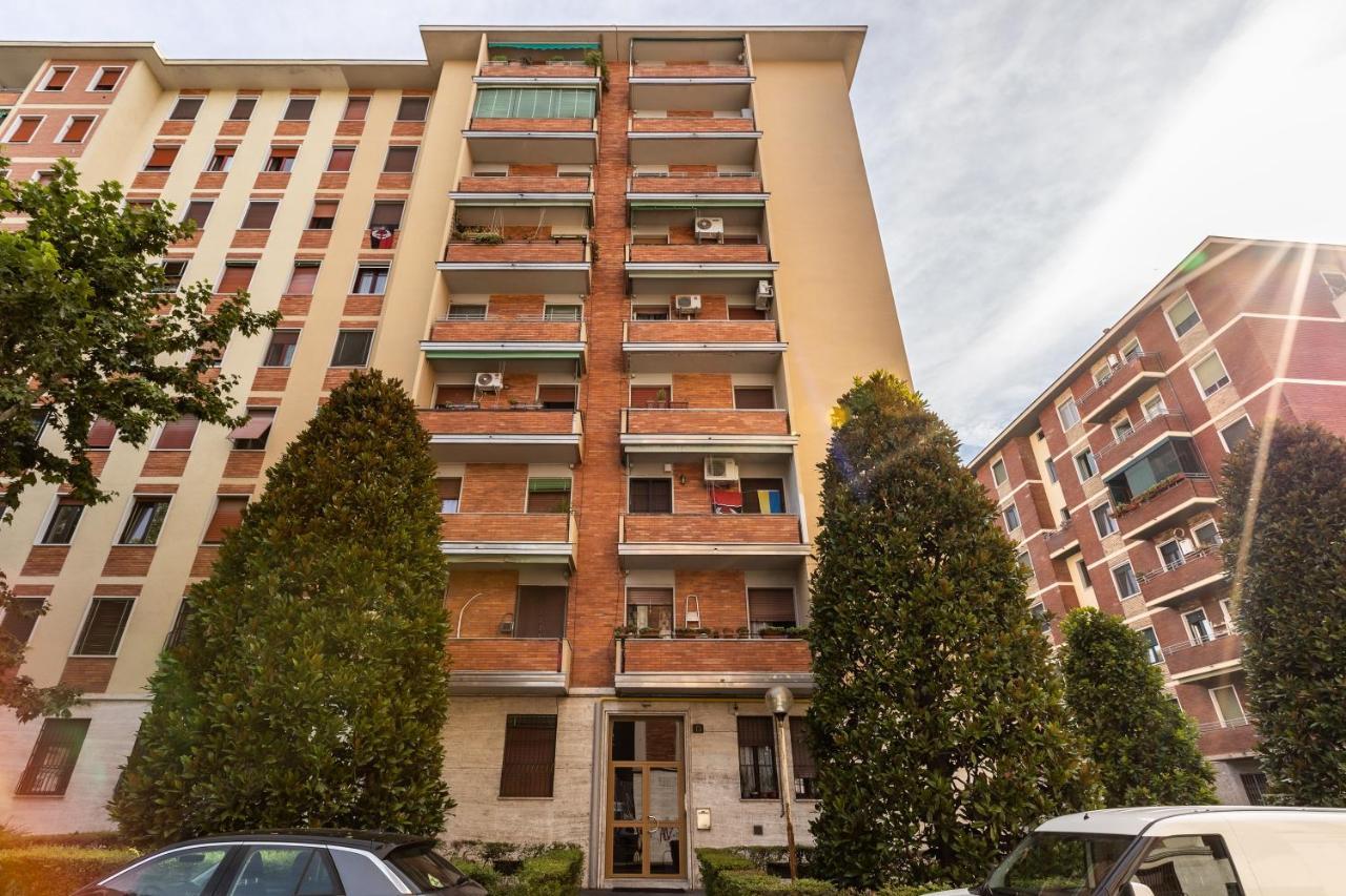 Rosselli 13 Milan Apartment Milão Exterior foto