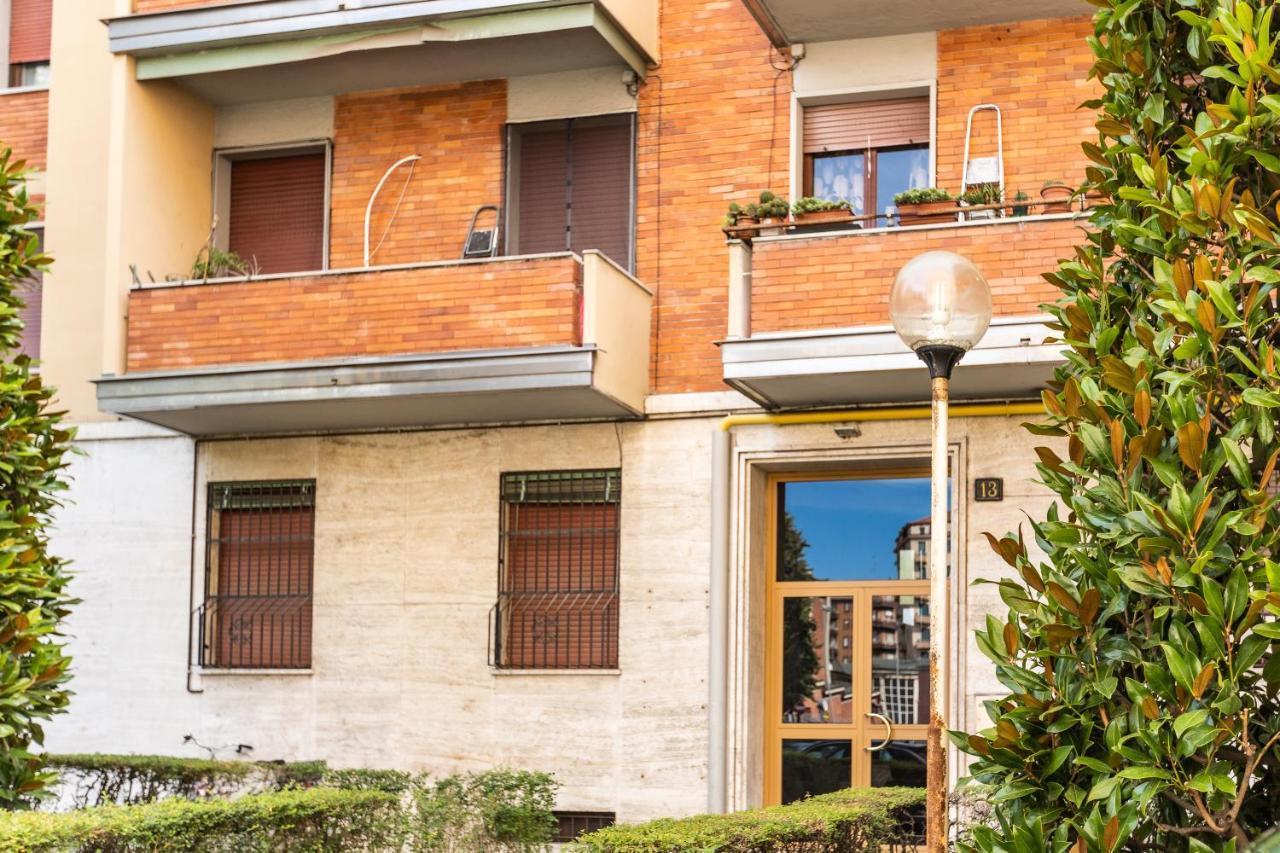 Rosselli 13 Milan Apartment Milão Exterior foto